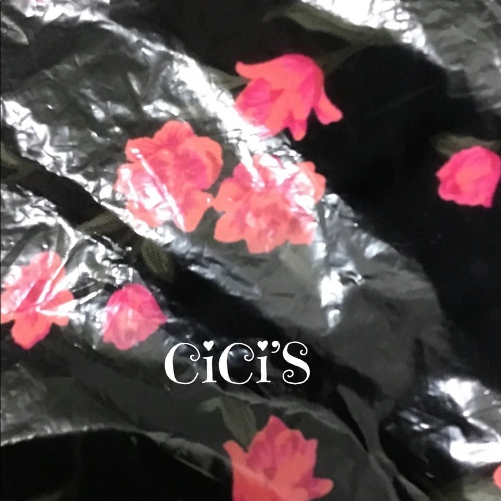 NWT VS PINK Floral Marathon Bike Short M RARE - Picture 8 of 9